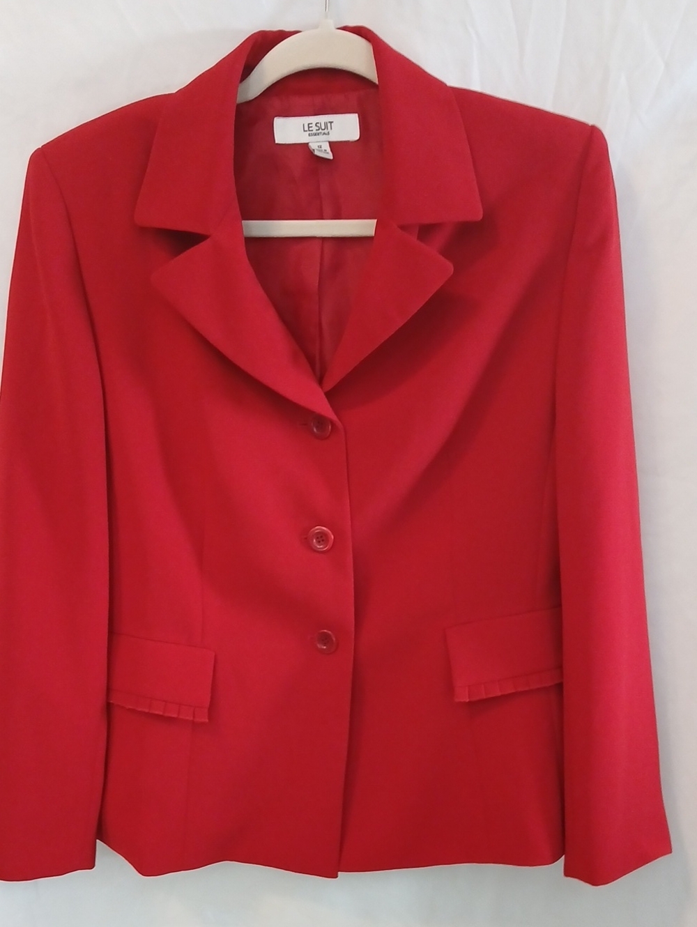 Le Suit Red Classic Three-Button Blazer